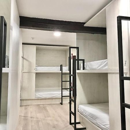 Quartier Leon Hostel Jabalquinto المظهر الخارجي الصورة