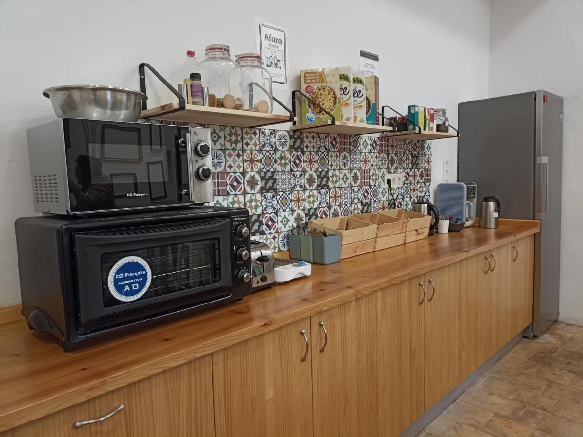 Quartier Leon Hostel Jabalquinto المظهر الخارجي الصورة