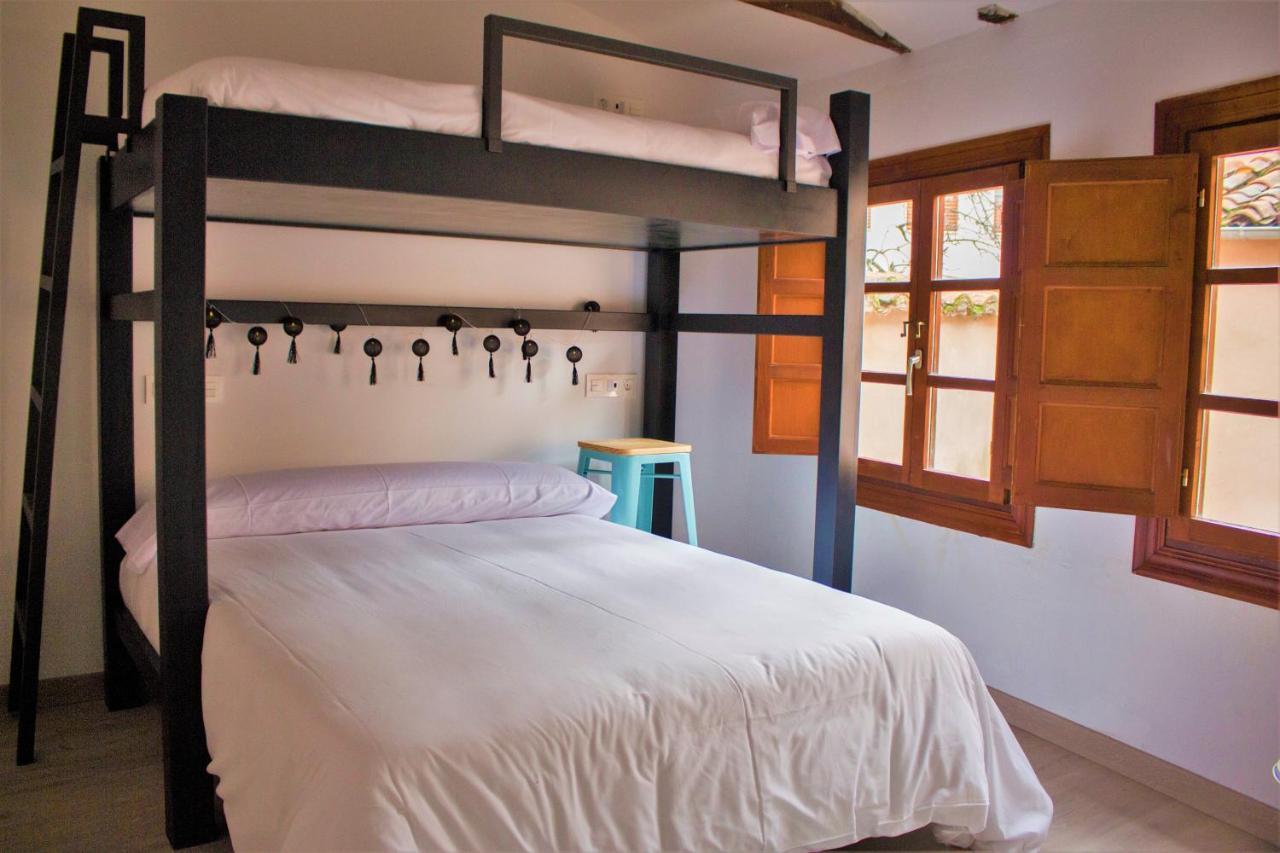 Quartier Leon Hostel Jabalquinto المظهر الخارجي الصورة