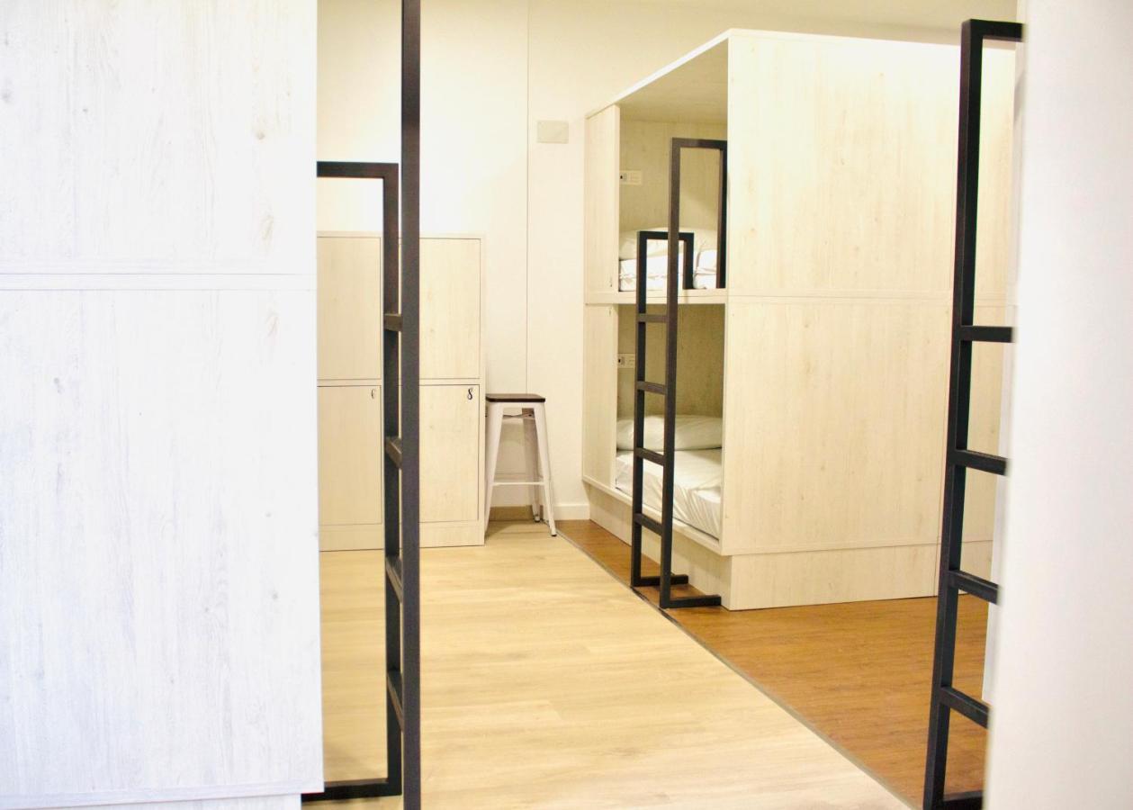 Quartier Leon Hostel Jabalquinto المظهر الخارجي الصورة