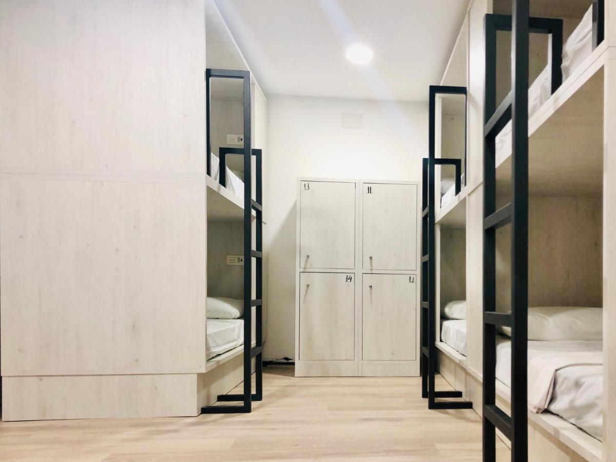 Quartier Leon Hostel Jabalquinto المظهر الخارجي الصورة